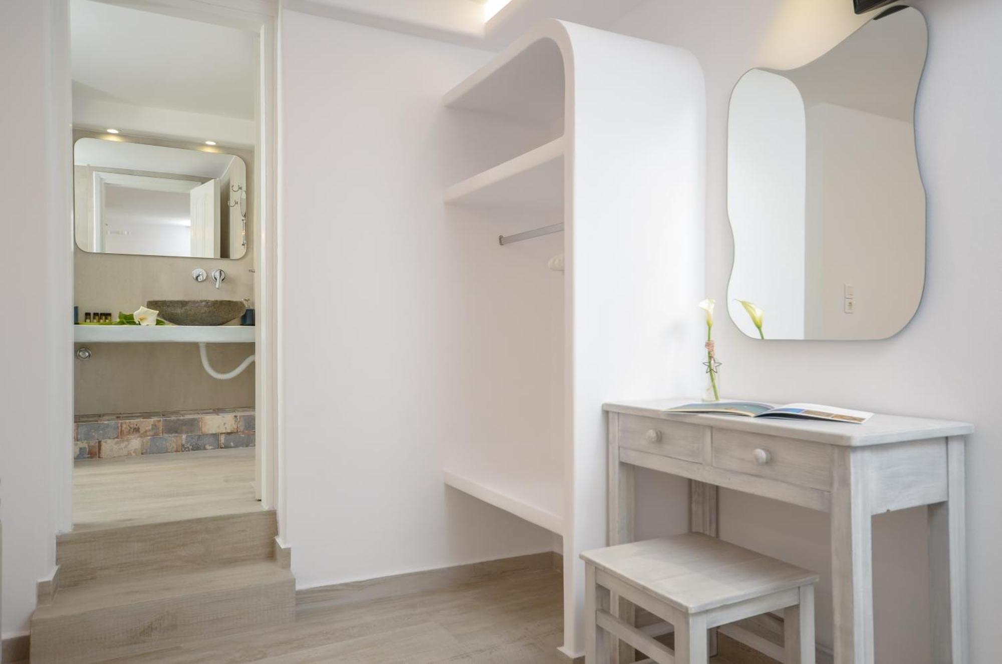 Sofi Pension Naxos City Exteriör bild